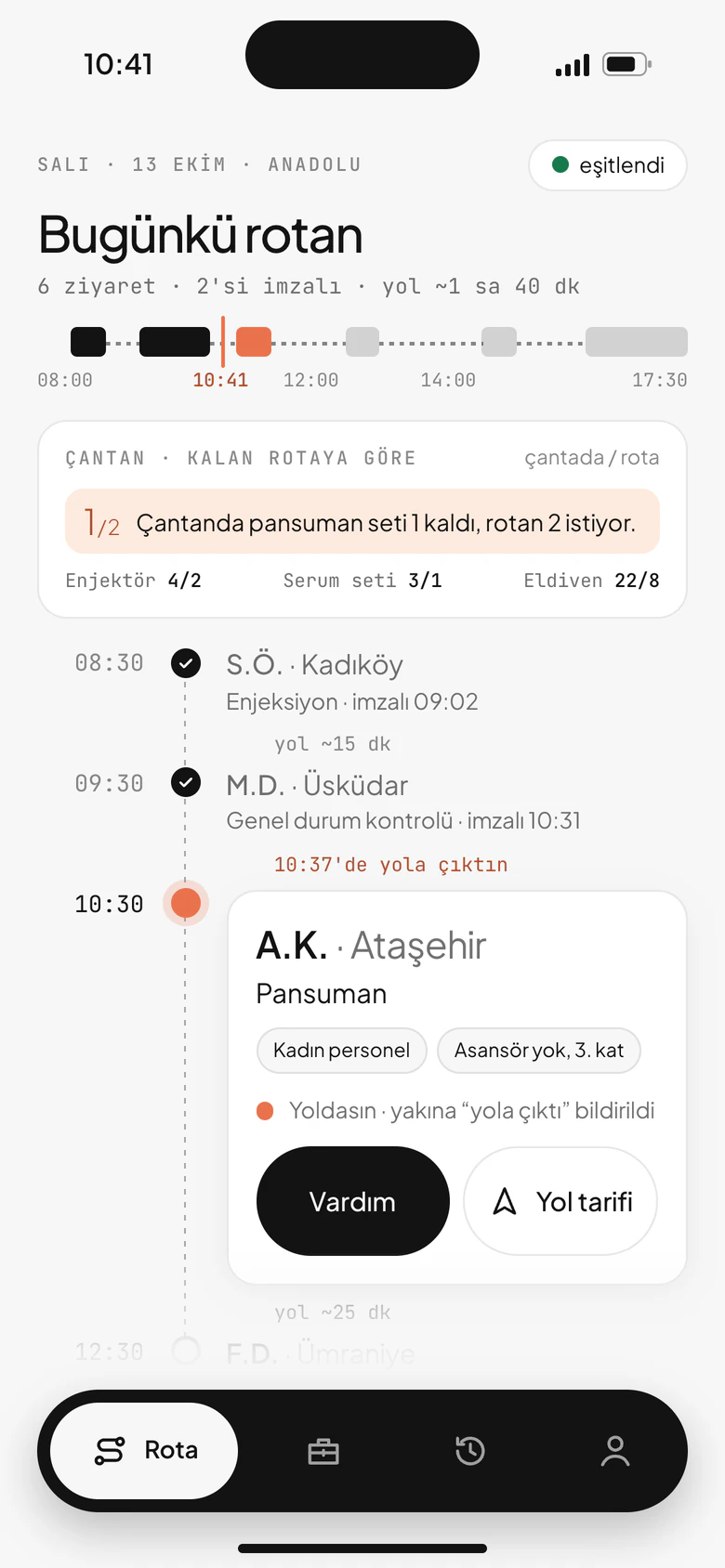 Illustrative phone screen: a nurse’s route for the day, the travel time between visits and what the bag is missing.
